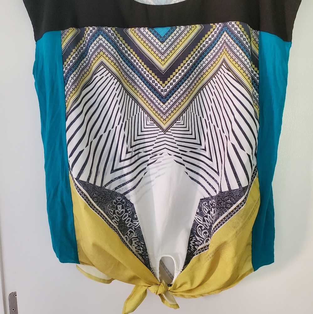 Colorful blouse - Picture 2 of 3